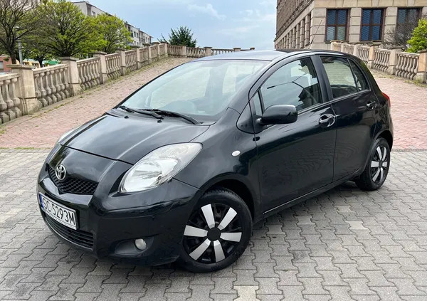 toyota yaris Toyota Yaris cena 15500 przebieg: 126000, rok produkcji 2009 z Pobiedziska